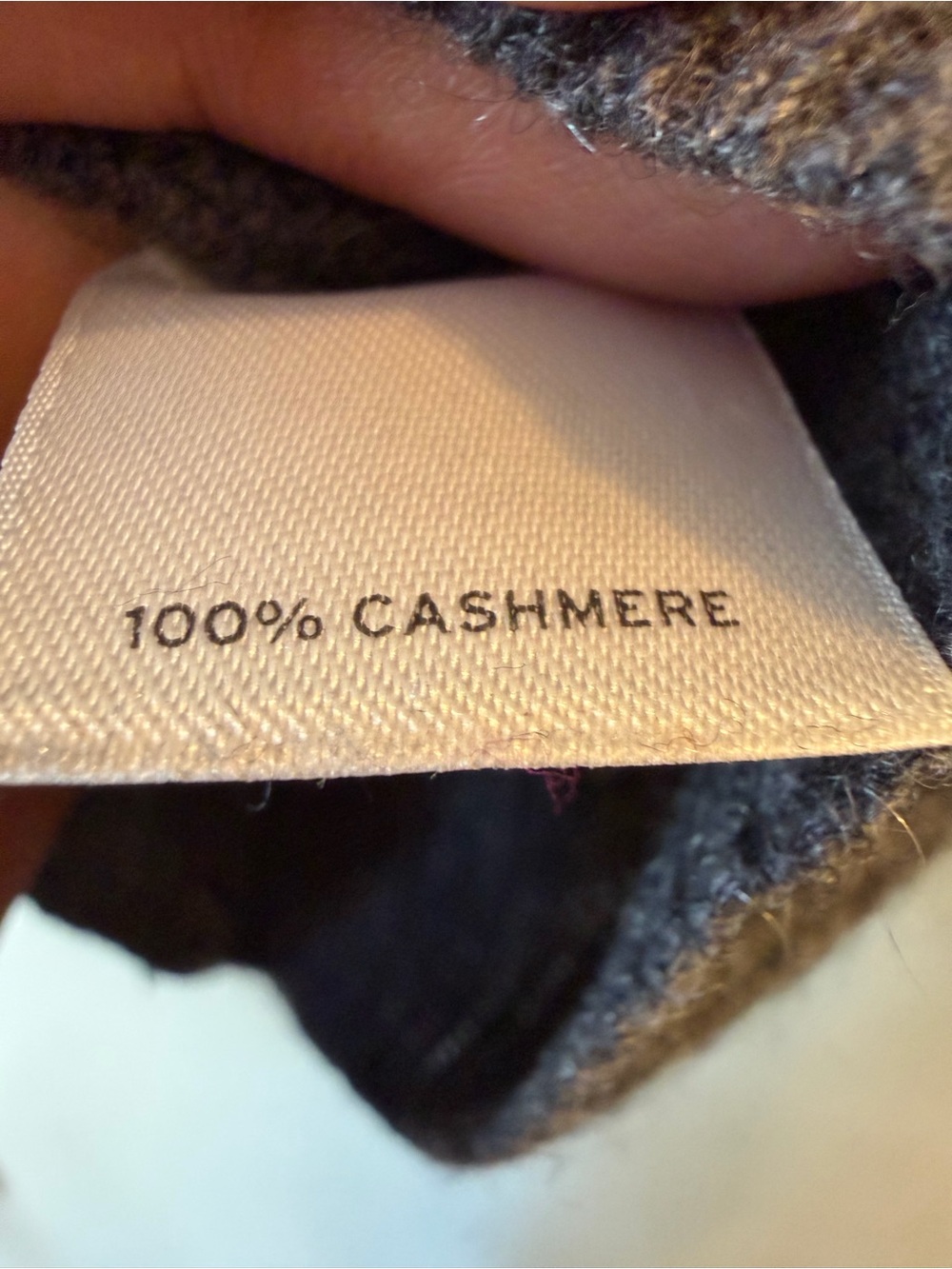 Halogen 100% Cashmere Gray V-Neck Sweater Soft Minimalist Classic Knit - Picture 7 of 8